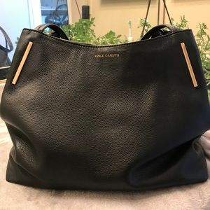 VINCE CAMUTO VV-IKE-TO Soft Black Leather Tote